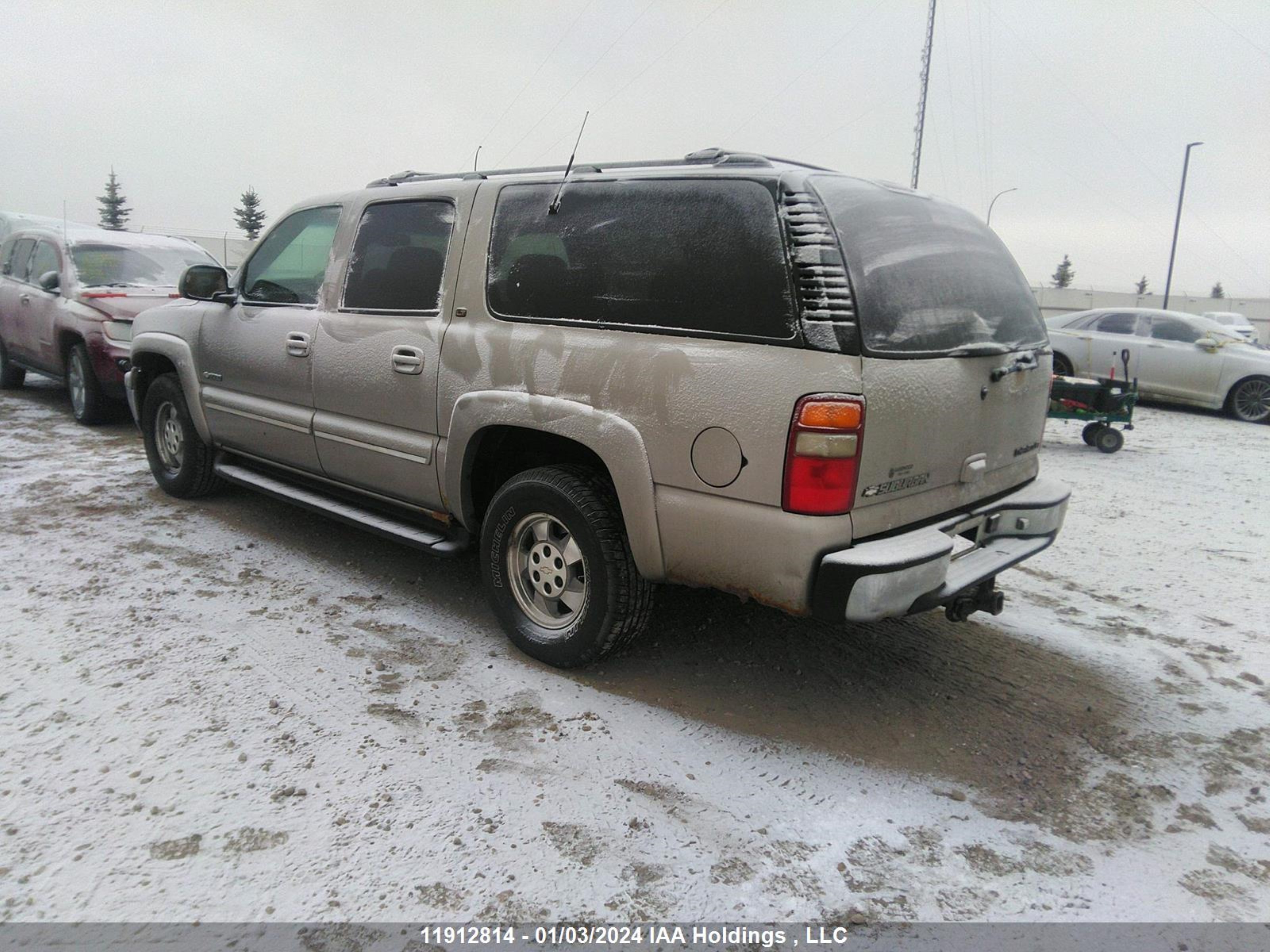 Photo 2 VIN: 3GNFK16T9YG174515 - CHEVROLET SUBURBAN 