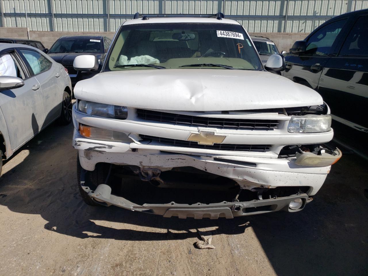 Photo 4 VIN: 3GNFK16Z35G266896 - CHEVROLET SUBURBAN 