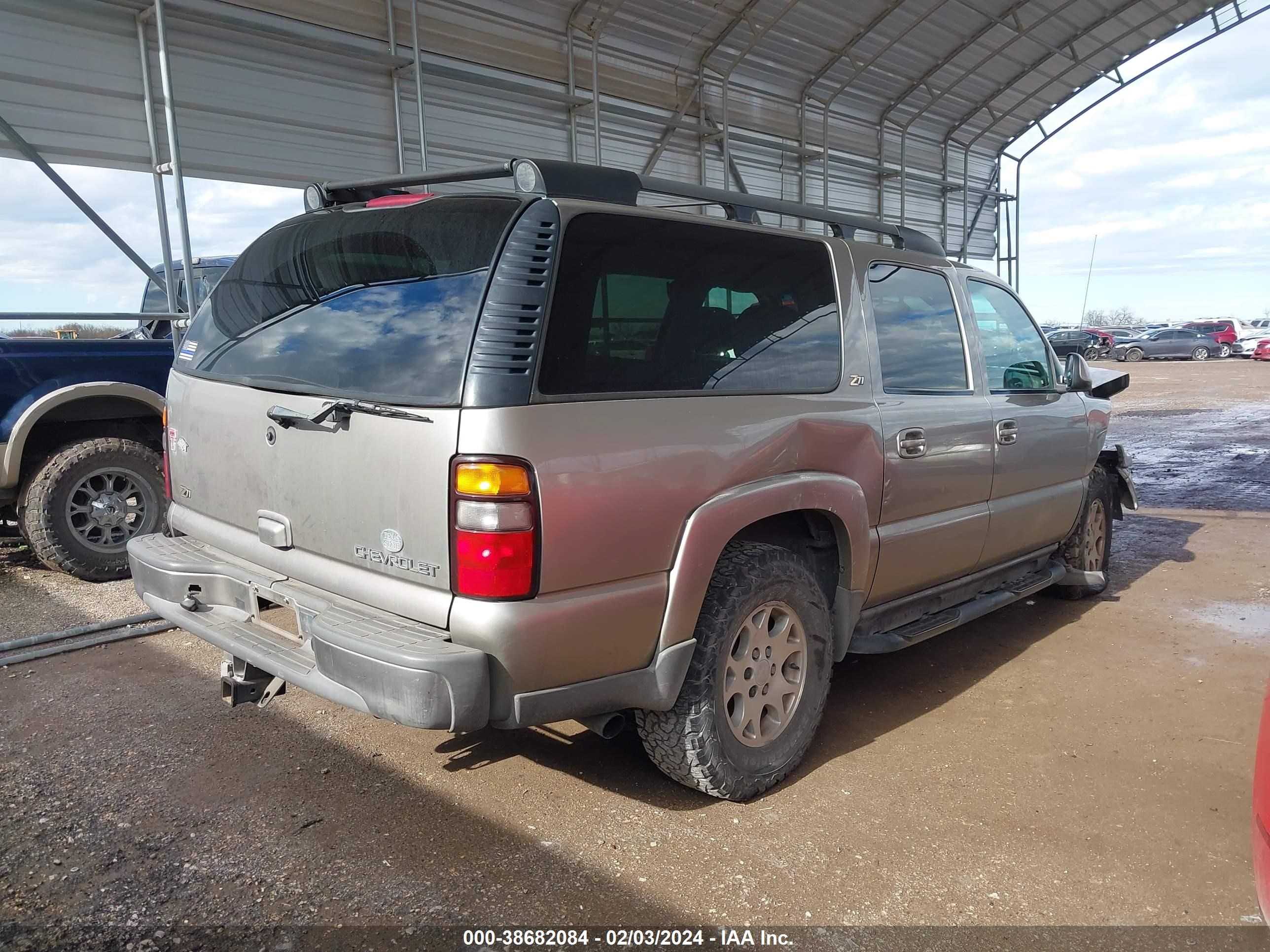 Photo 3 VIN: 3GNFK16Z72G353504 - CHEVROLET SUBURBAN 