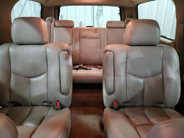 Photo 9 VIN: 3GNFK16ZX4G340510 - CHEVROLET SUBURBAN 