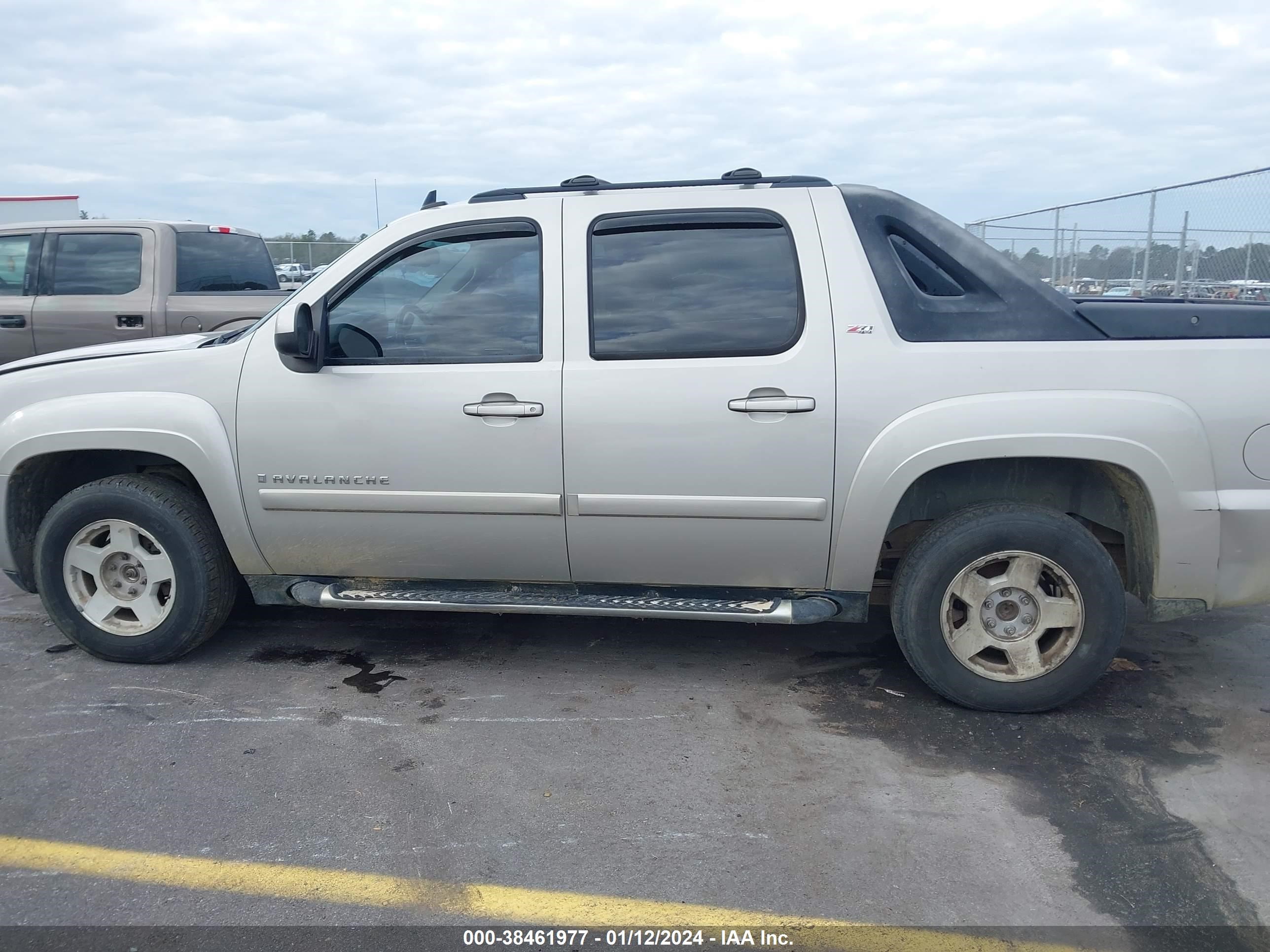 Photo 13 VIN: 3GNFK22019G212841 - CHEVROLET AVALANCHE 