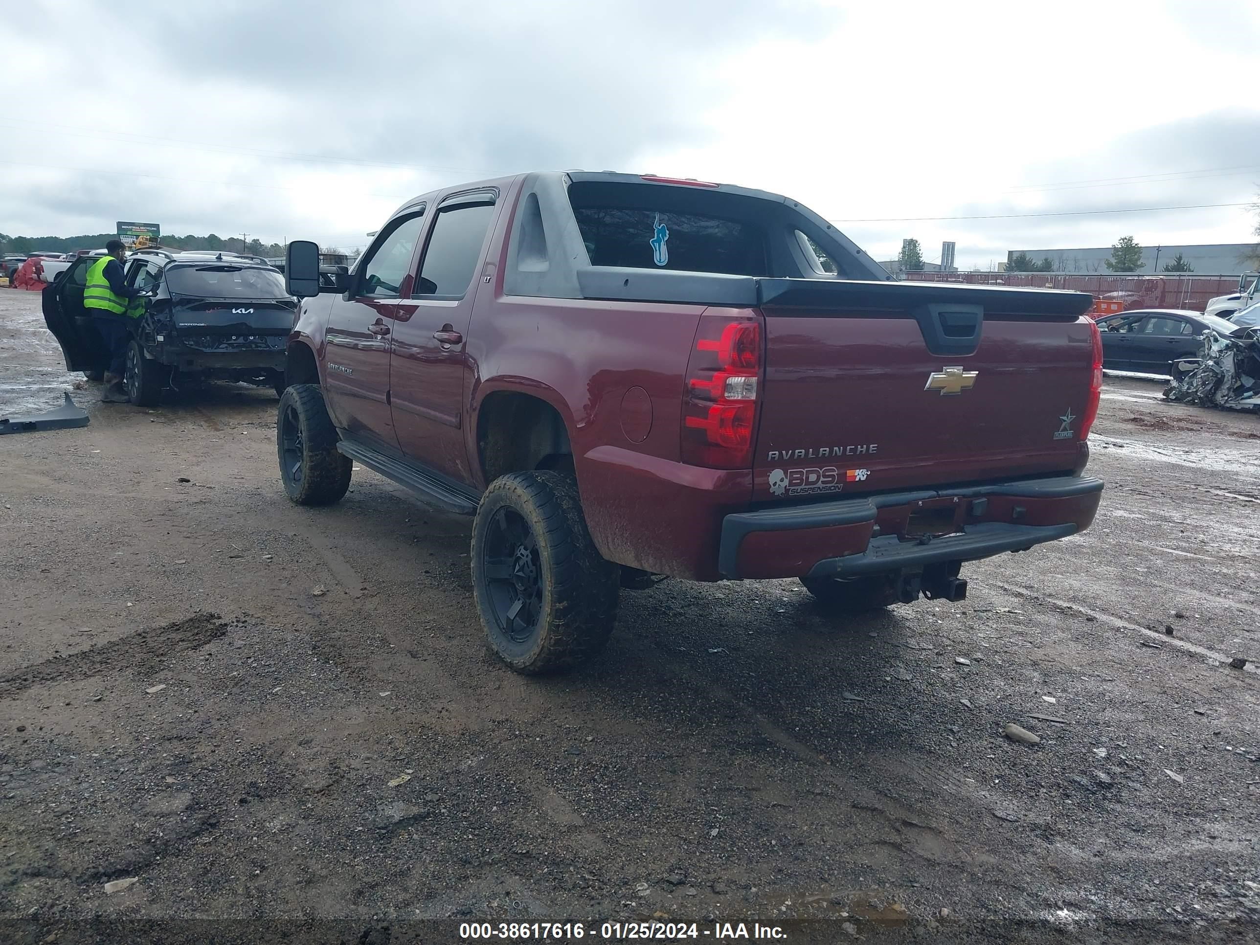 Photo 2 VIN: 3GNFK22099G143848 - CHEVROLET AVALANCHE 