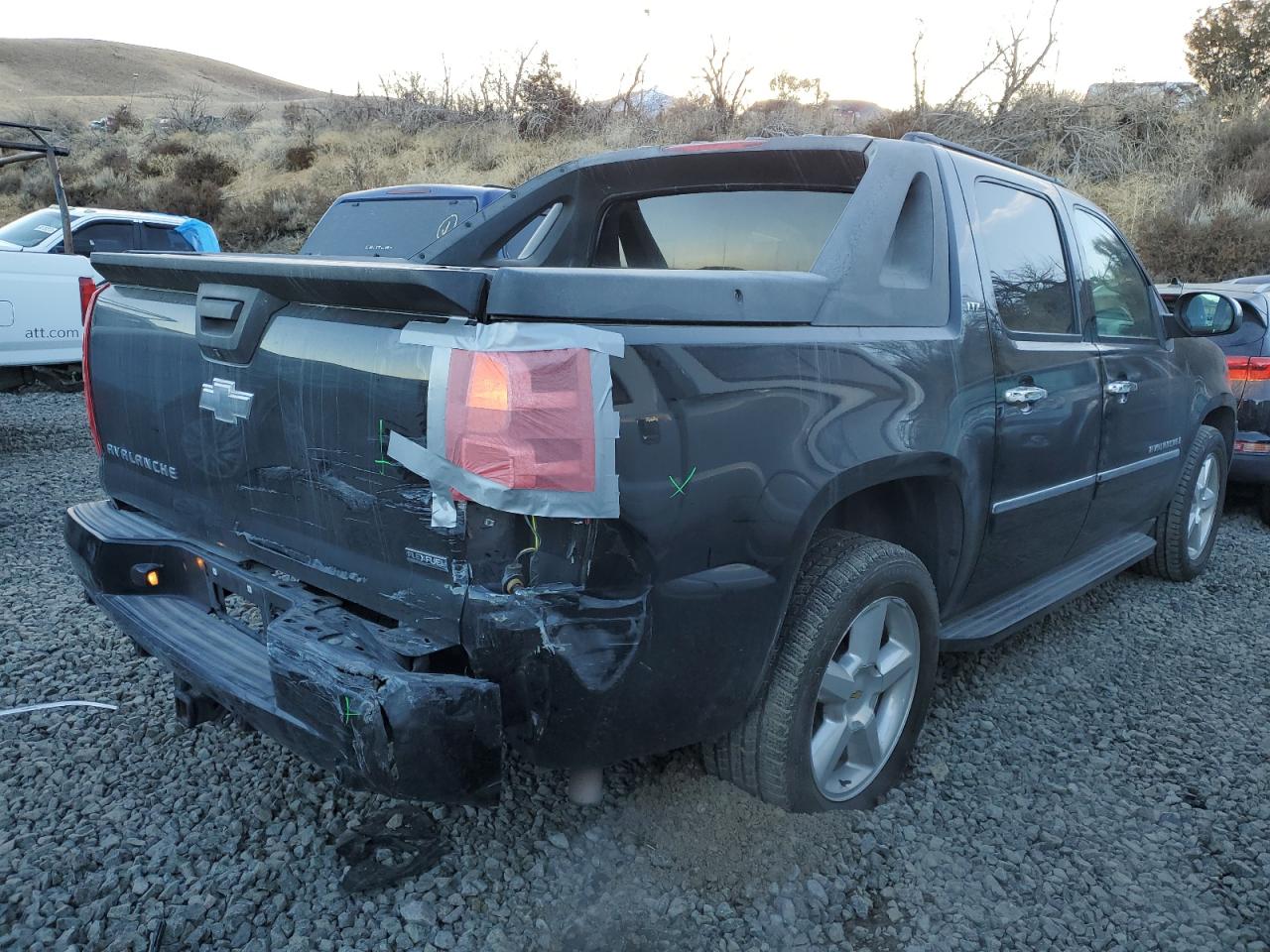 Photo 2 VIN: 3GNFK32009G183385 - CHEVROLET AVALANCHE 