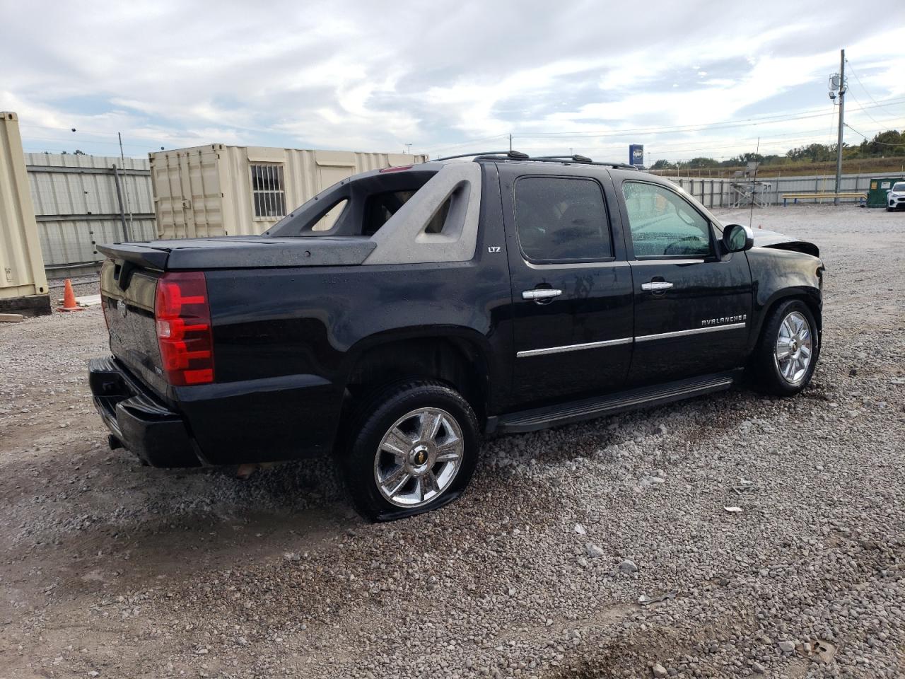 Photo 2 VIN: 3GNFK32099G232969 - CHEVROLET AVALANCHE 