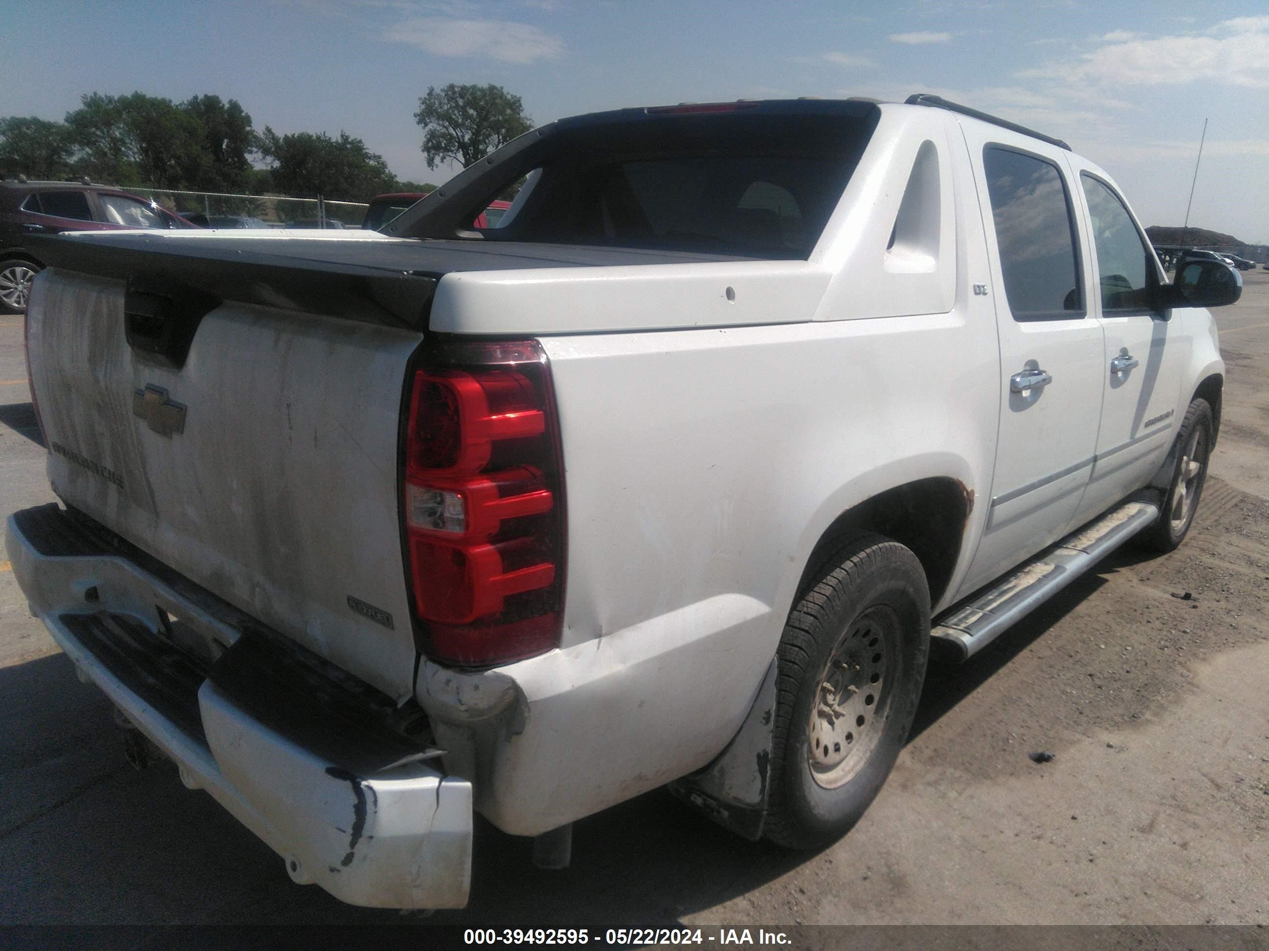 Photo 3 VIN: 3GNFK32309G129059 - CHEVROLET AVALANCHE 