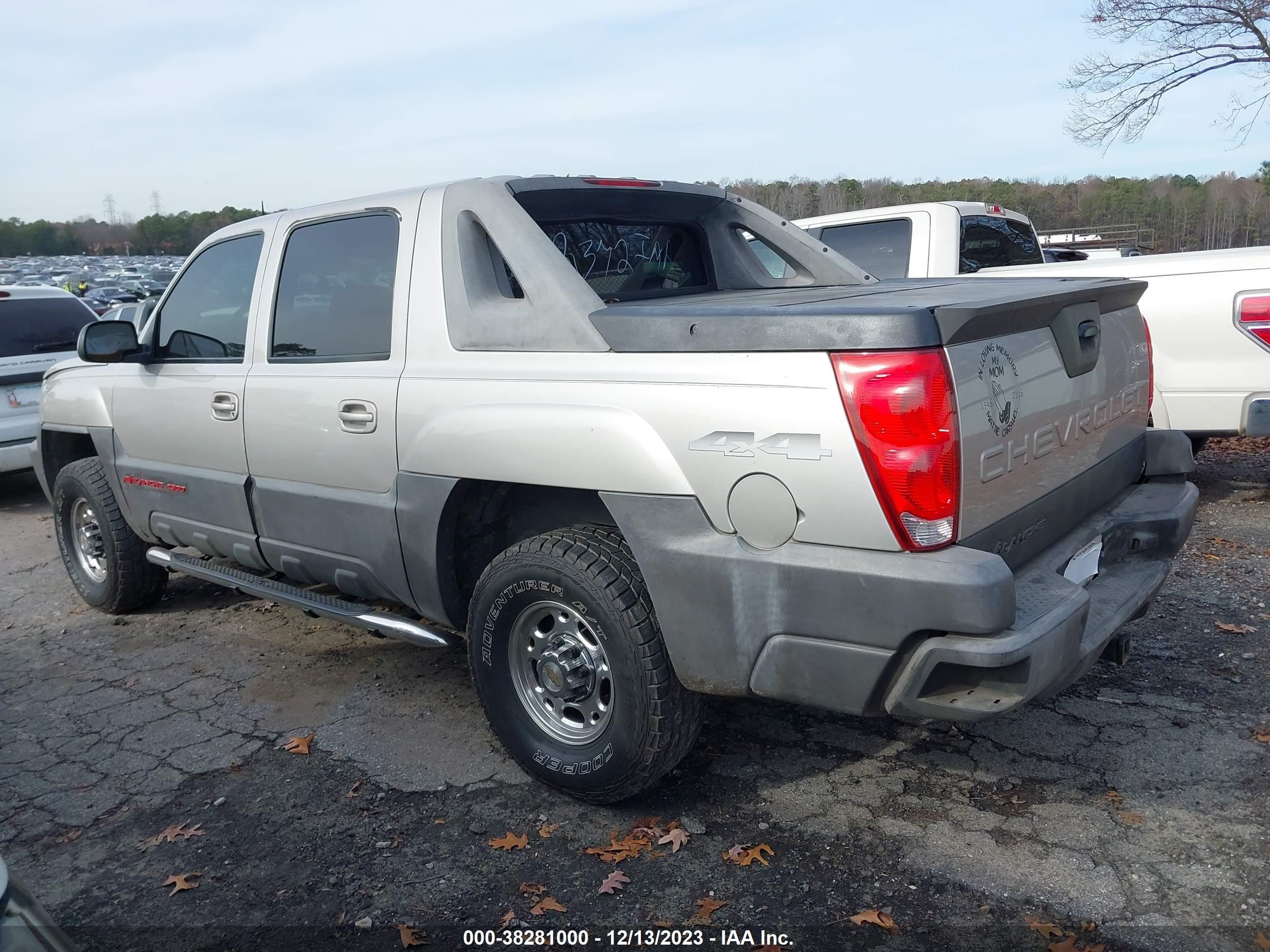 Photo 2 VIN: 3GNGK22G44G292372 - CHEVROLET AVALANCHE 