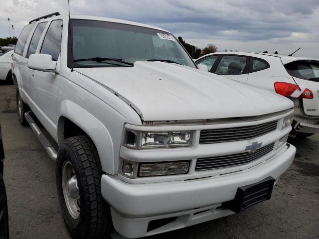 Photo 3 VIN: 3GNGK26J3TG102968 - CHEVROLET SUBURBAN 