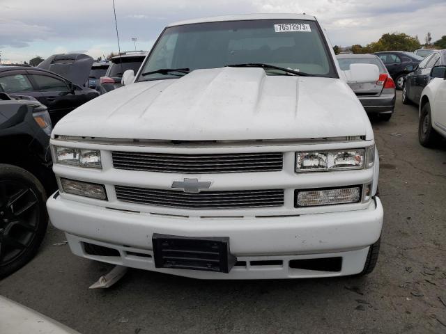 Photo 4 VIN: 3GNGK26J3TG102968 - CHEVROLET SUBURBAN 