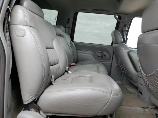 Photo 10 VIN: 3GNGK26J3XG168698 - CHEVROLET SUBURBAN K 