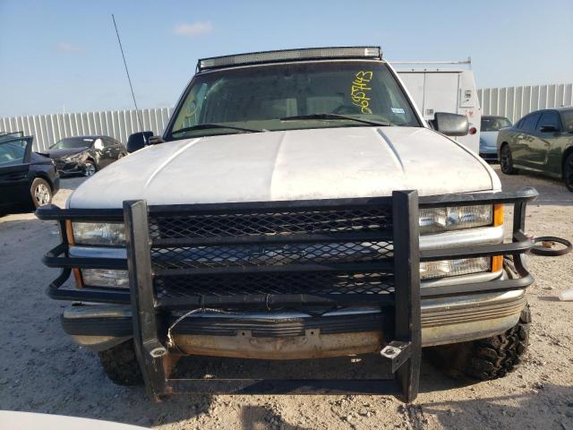 Photo 4 VIN: 3GNGK26J4XG201885 - CHEVROLET SUBURBAN K 