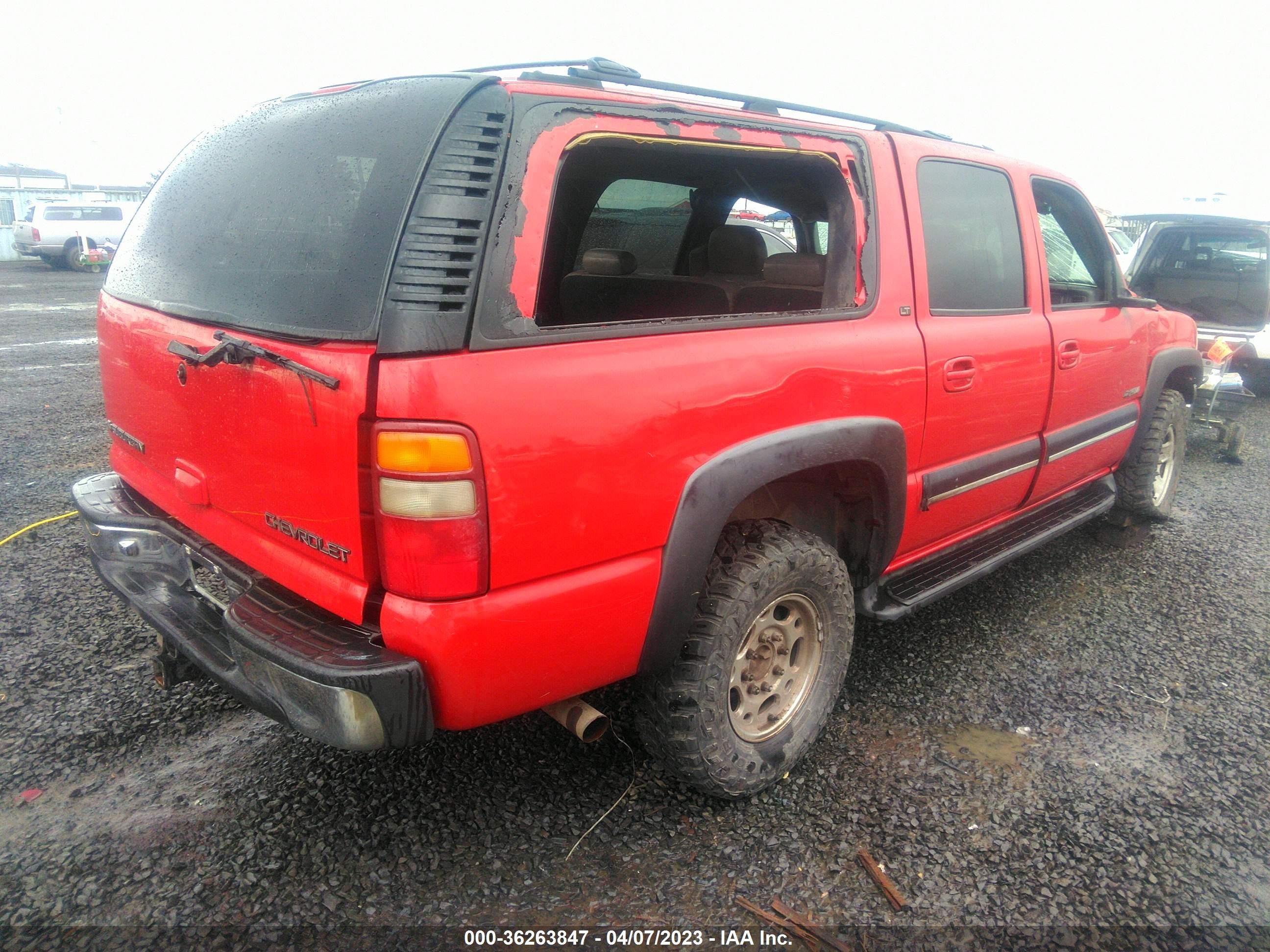 Photo 3 VIN: 3GNGK26U11G126404 - CHEVROLET SUBURBAN 