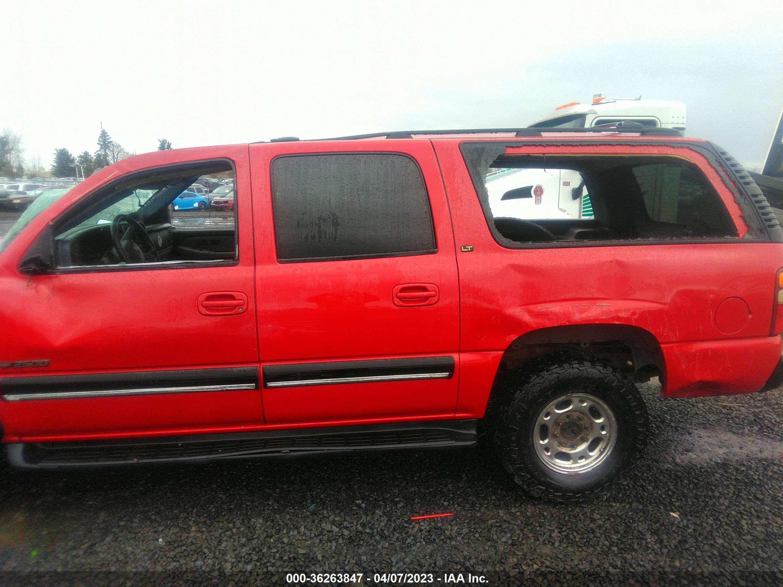 Photo 5 VIN: 3GNGK26U11G126404 - CHEVROLET SUBURBAN 