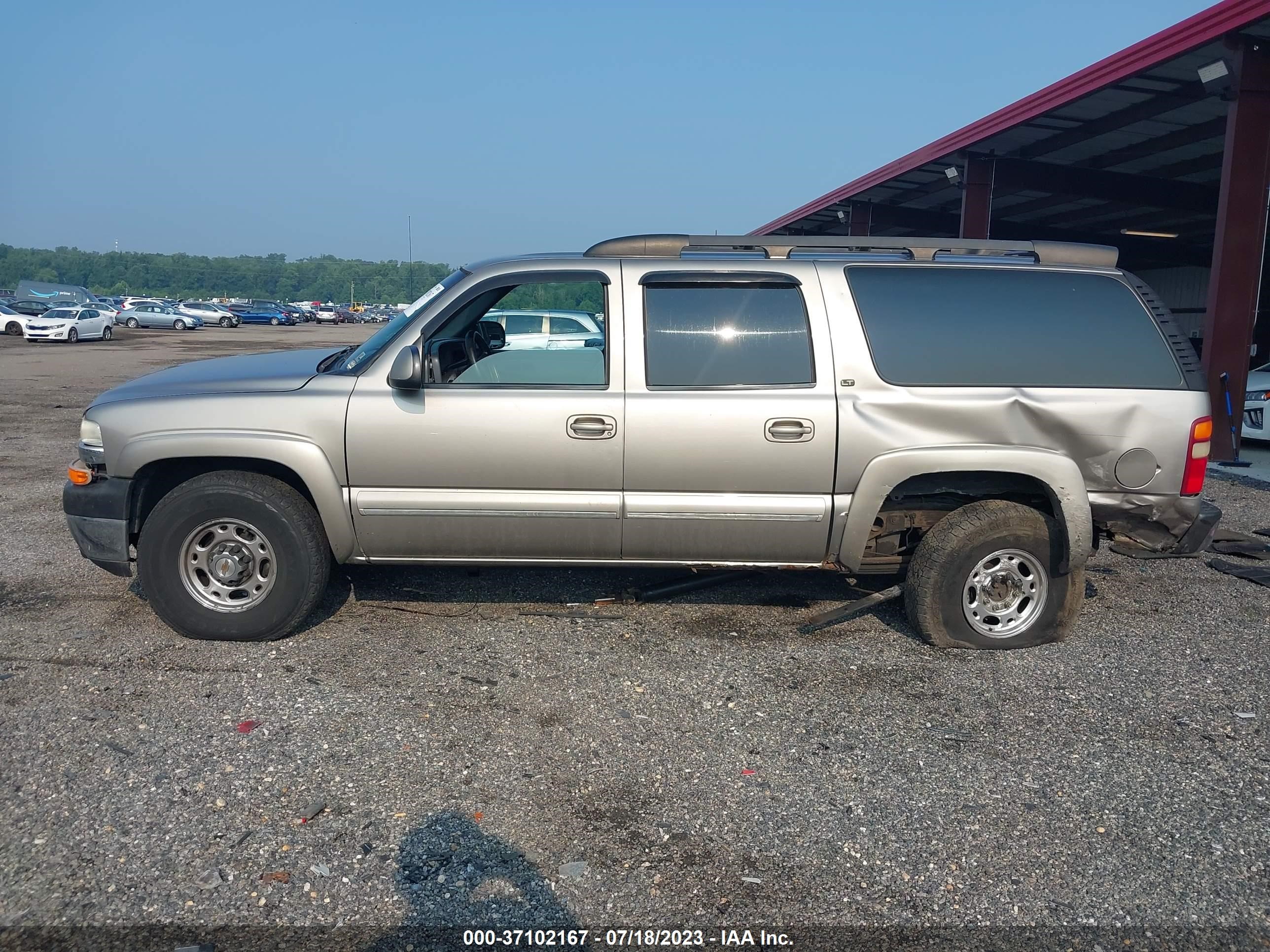 Photo 12 VIN: 3GNGK26U21G138819 - CHEVROLET SUBURBAN 