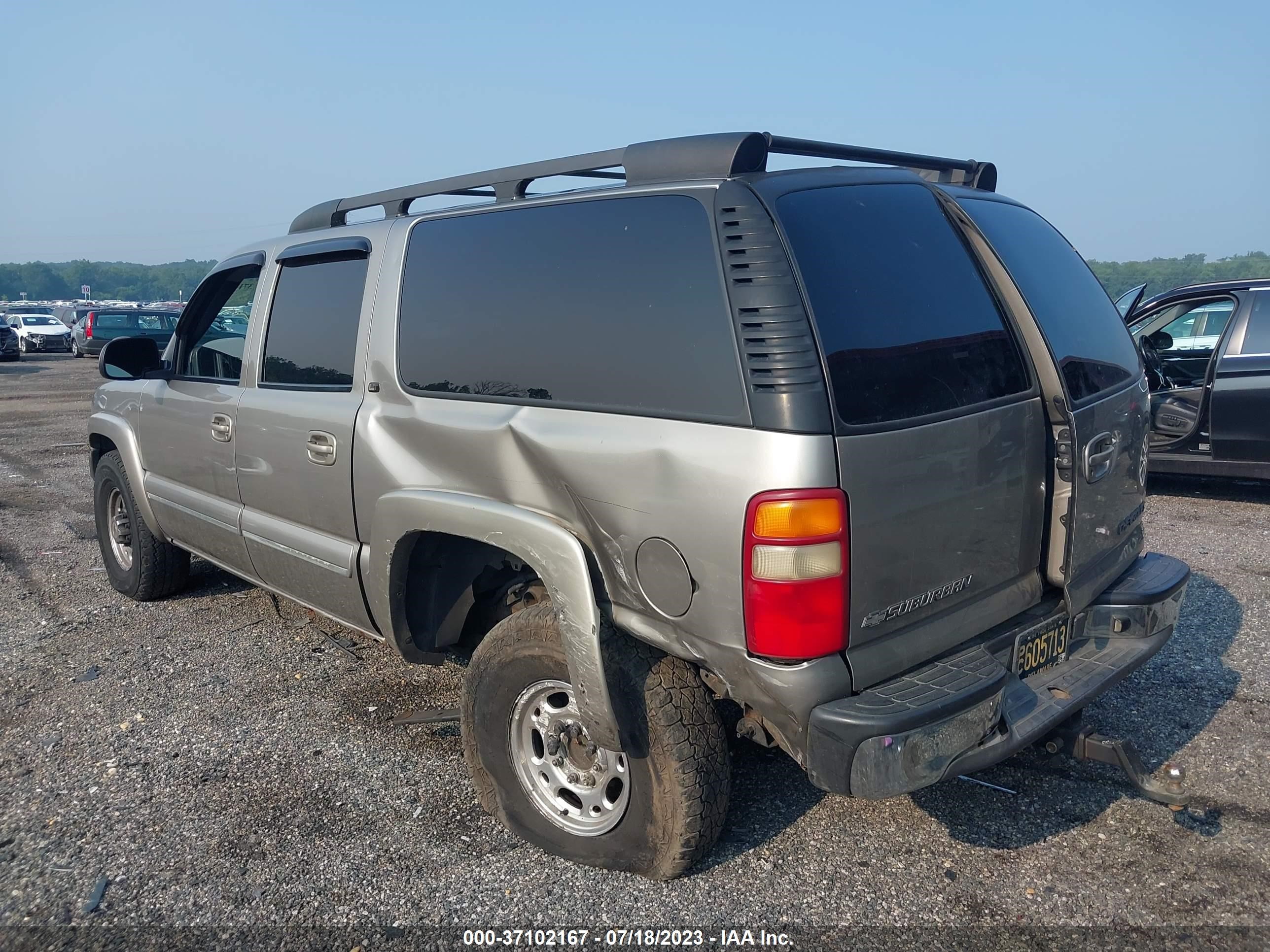 Photo 5 VIN: 3GNGK26U21G138819 - CHEVROLET SUBURBAN 