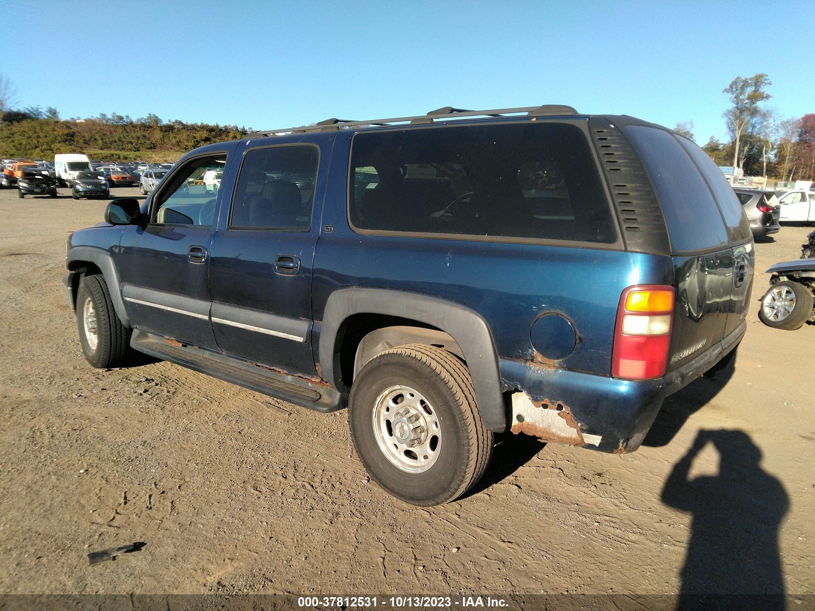 Photo 2 VIN: 3GNGK26U22G259609 - CHEVROLET SUBURBAN 