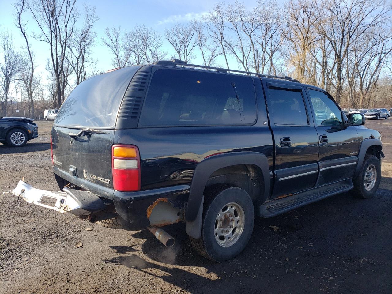 Photo 2 VIN: 3GNGK26U7YG191431 - CHEVROLET SUBURBAN 