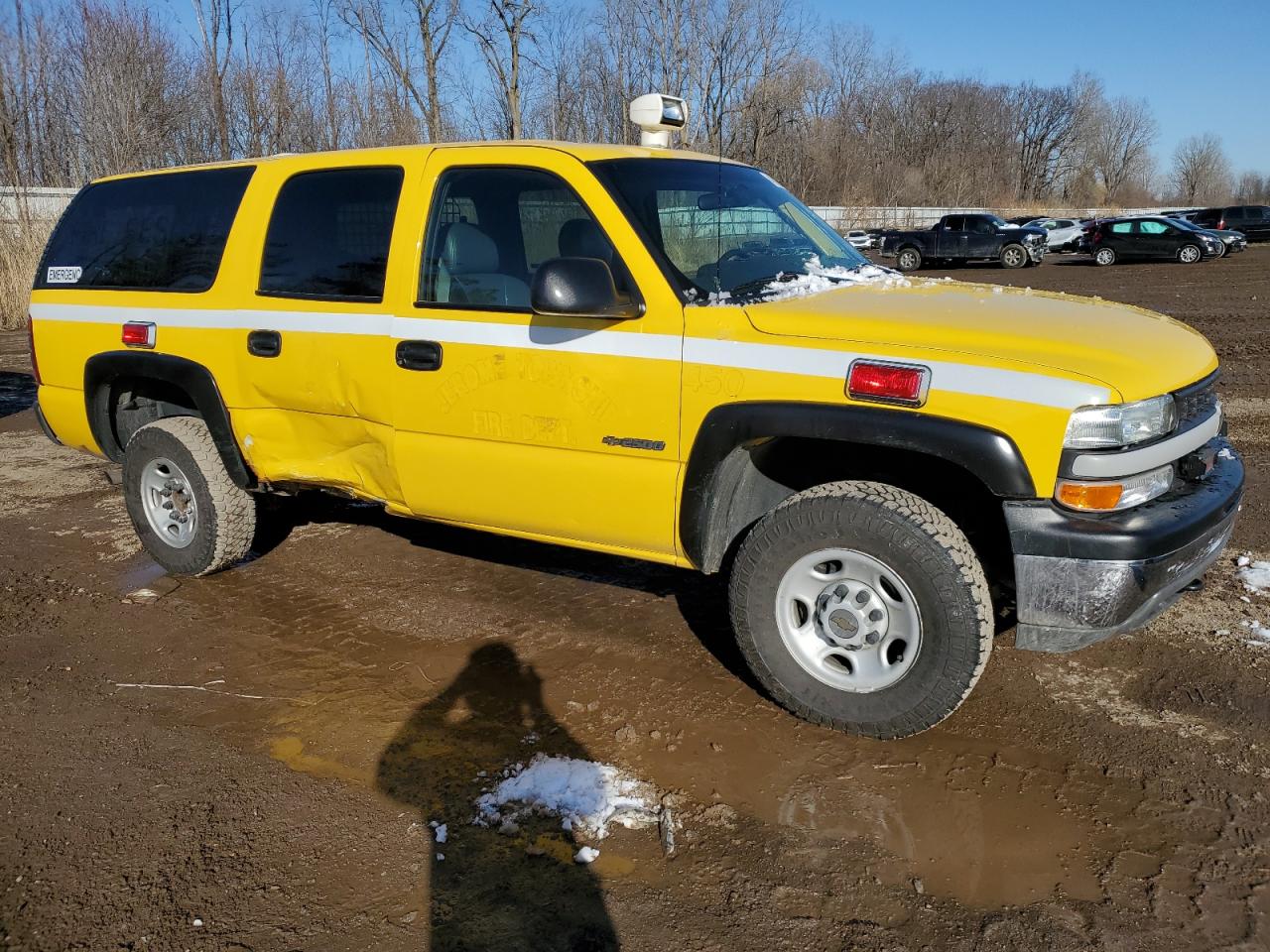 Photo 3 VIN: 3GNGK26UXYG190063 - CHEVROLET SUBURBAN 