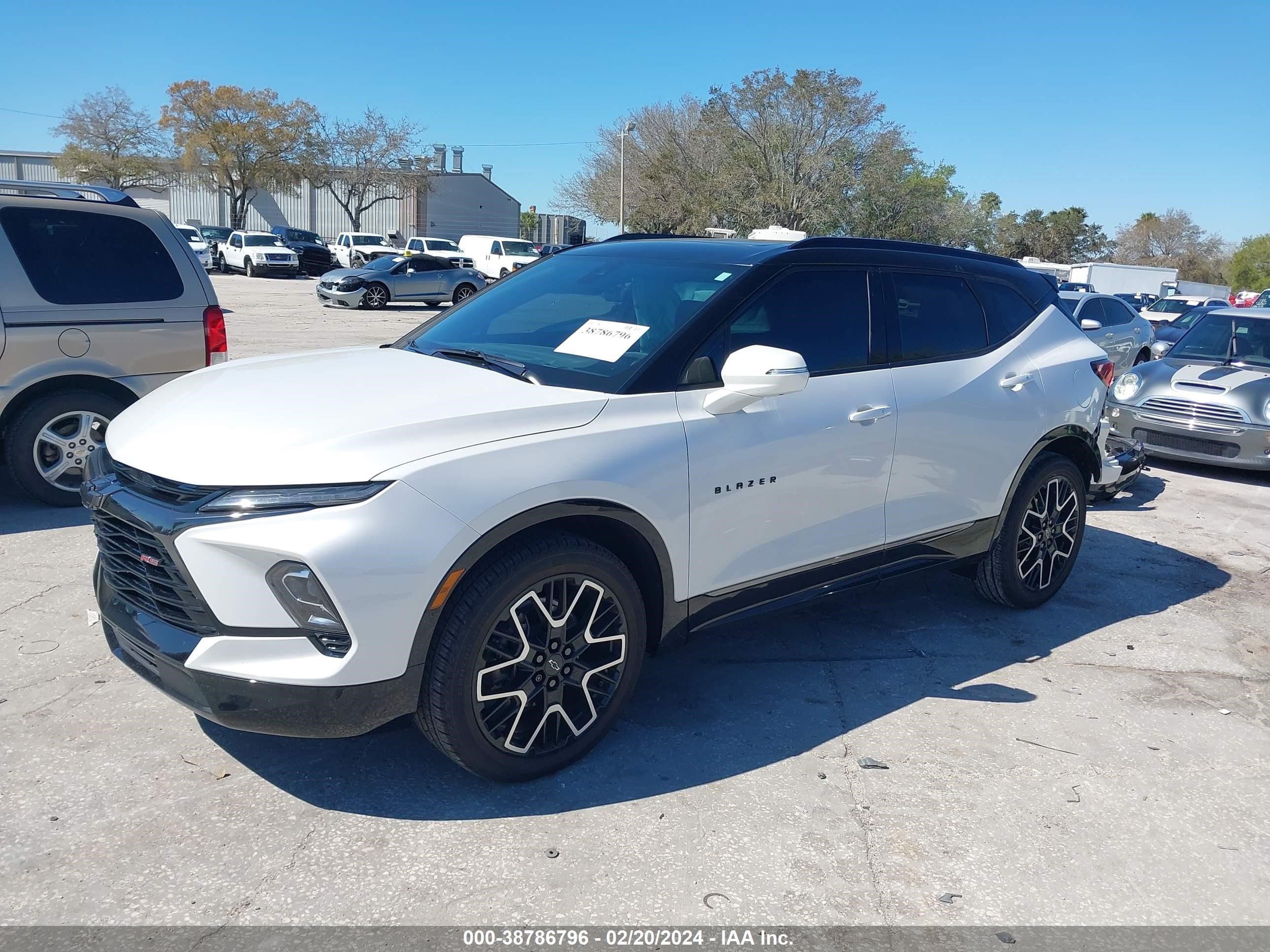 Photo 1 VIN: 3GNKBERS0PS222293 - CHEVROLET BLAZER 