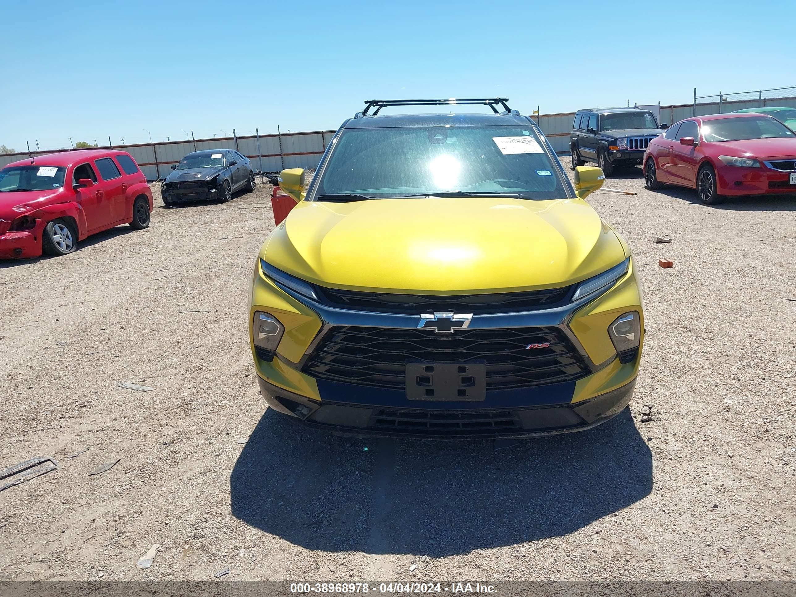 Photo 11 VIN: 3GNKBERS0PS224383 - CHEVROLET BLAZER 