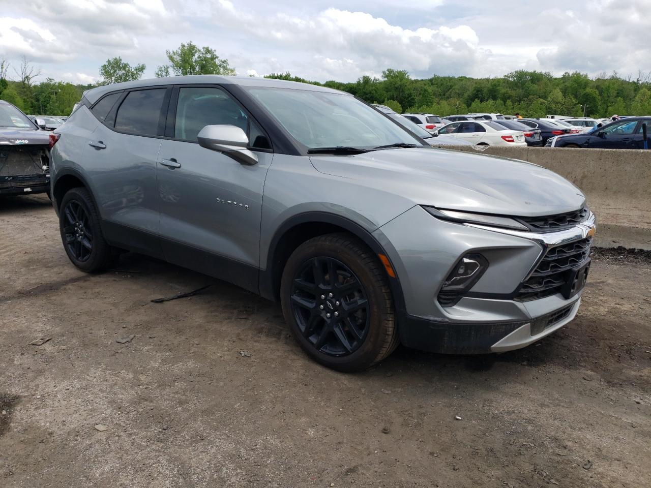 Photo 3 VIN: 3GNKBHR44PS163493 - CHEVROLET BLAZER 