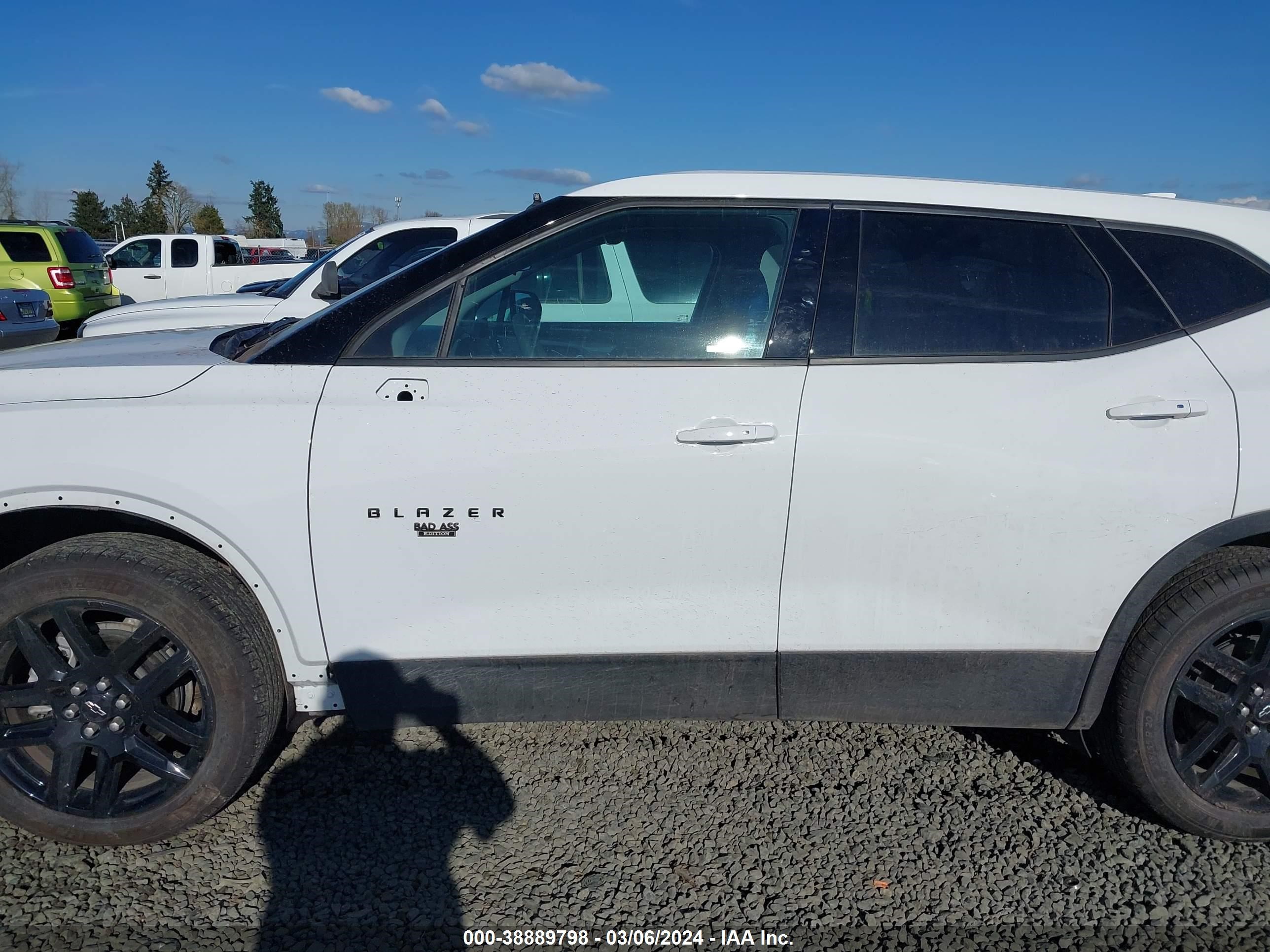 Photo 14 VIN: 3GNKBHR46PS114229 - CHEVROLET BLAZER 