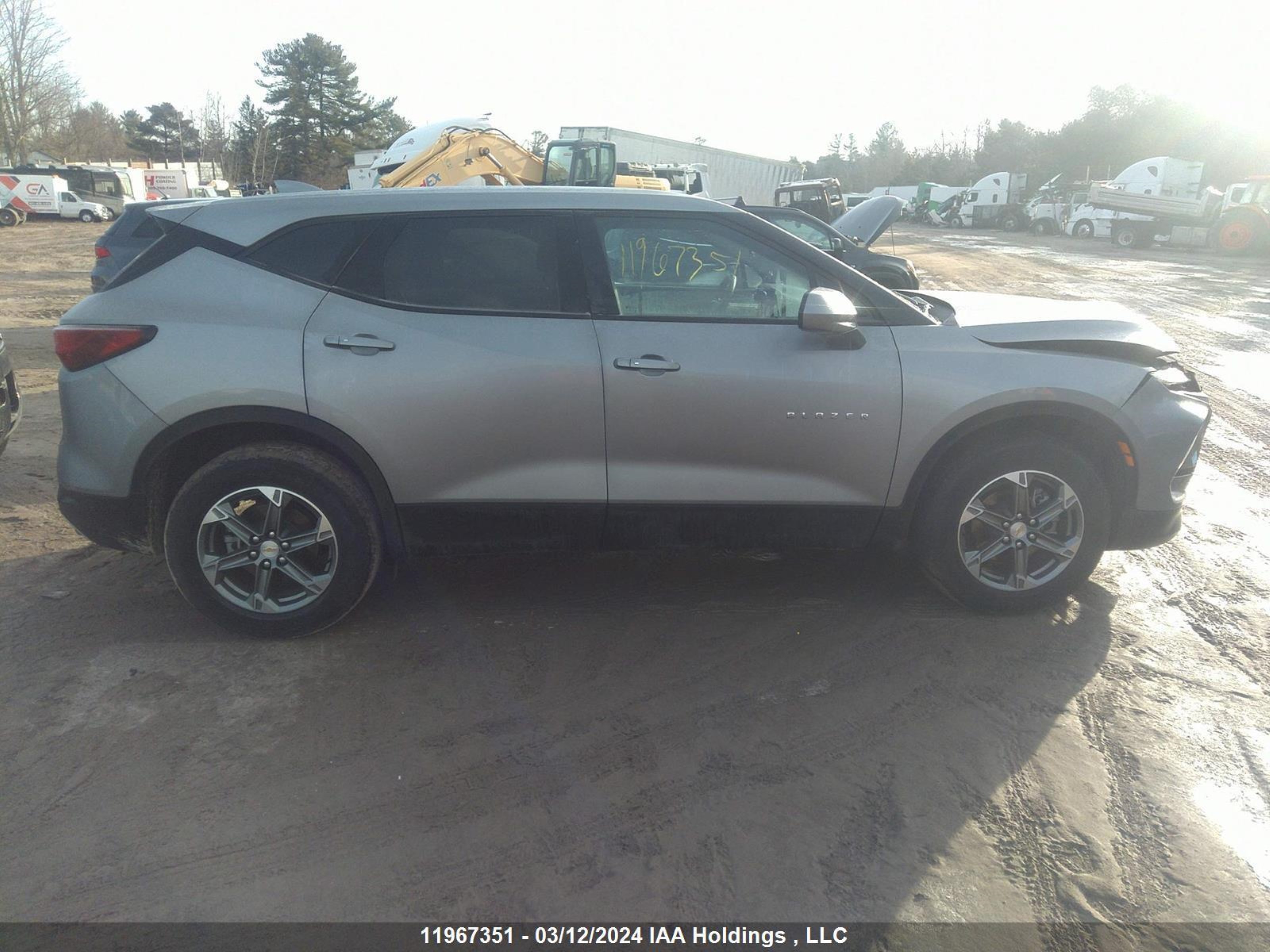 Photo 12 VIN: 3GNKBHR46PS212788 - CHEVROLET BLAZER 