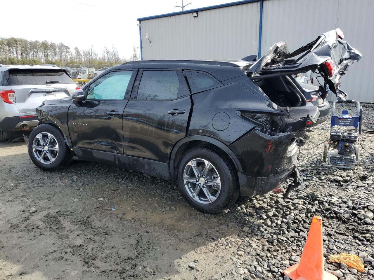 Photo 1 VIN: 3GNKBJR44RS168333 - CHEVROLET BLAZER 