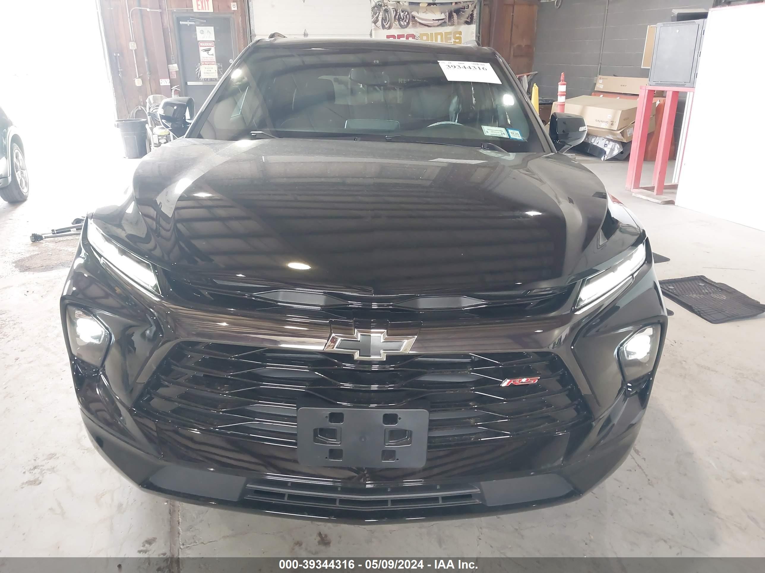 Photo 12 VIN: 3GNKBKRS4RS126023 - CHEVROLET BLAZER 