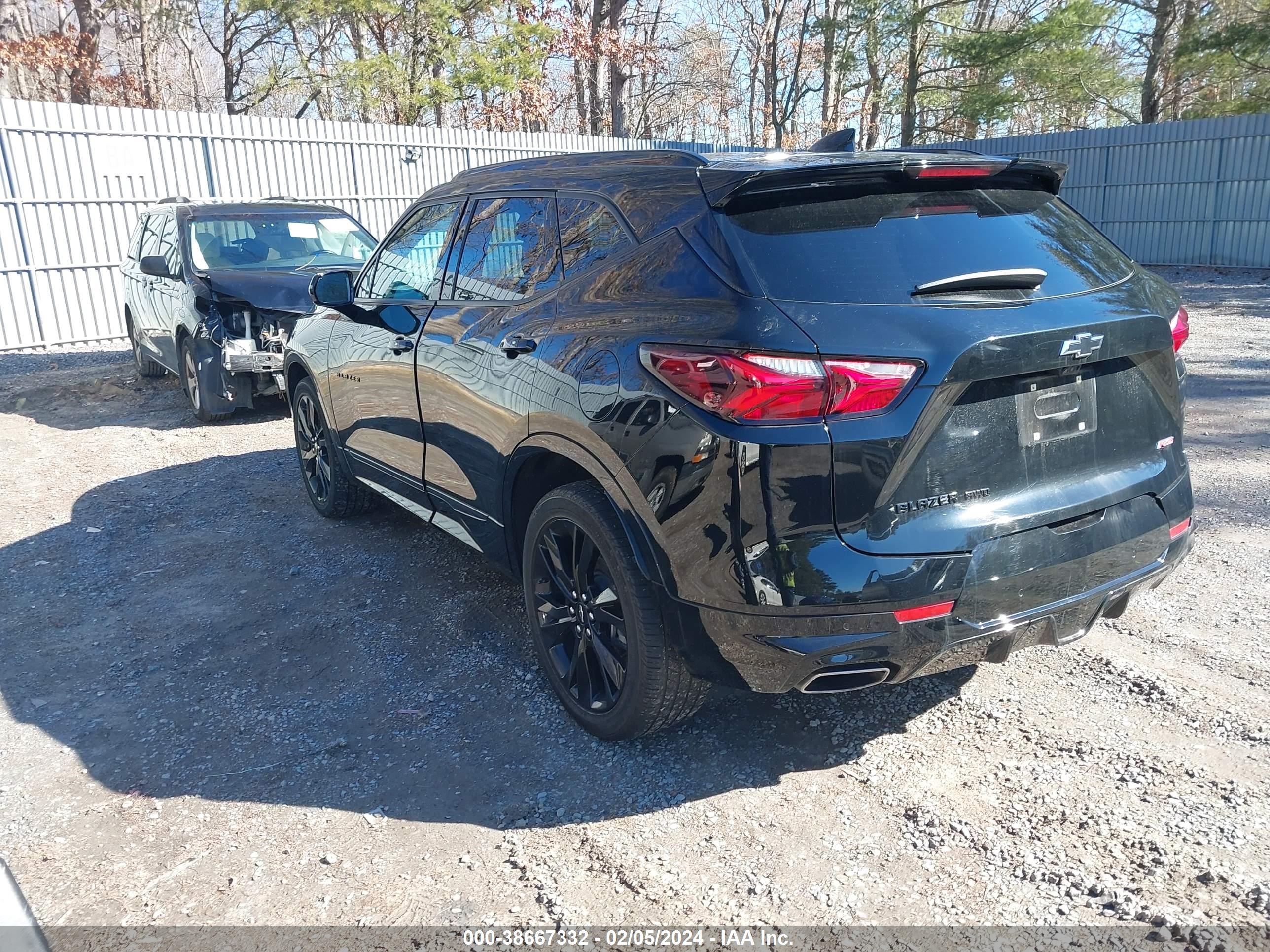 Photo 2 VIN: 3GNKBKRS6NS112571 - CHEVROLET BLAZER 