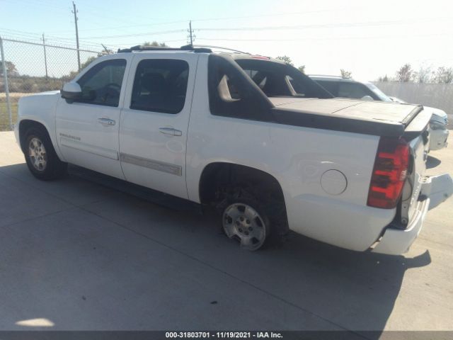 Photo 2 VIN: 3GNMCEE02BG320585 - CHEVROLET AVALANCHE 