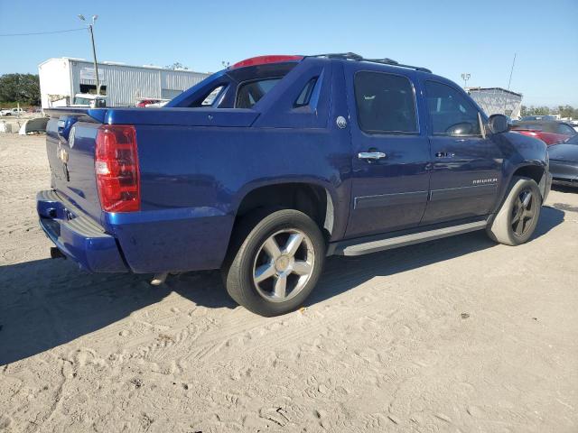 Photo 2 VIN: 3GNMCEE04DG116955 - CHEVROLET AVALANCHE 