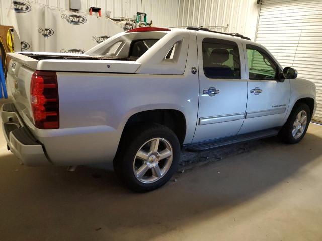 Photo 2 VIN: 3GNMCEE04DG325726 - CHEVROLET AVALANCHE 