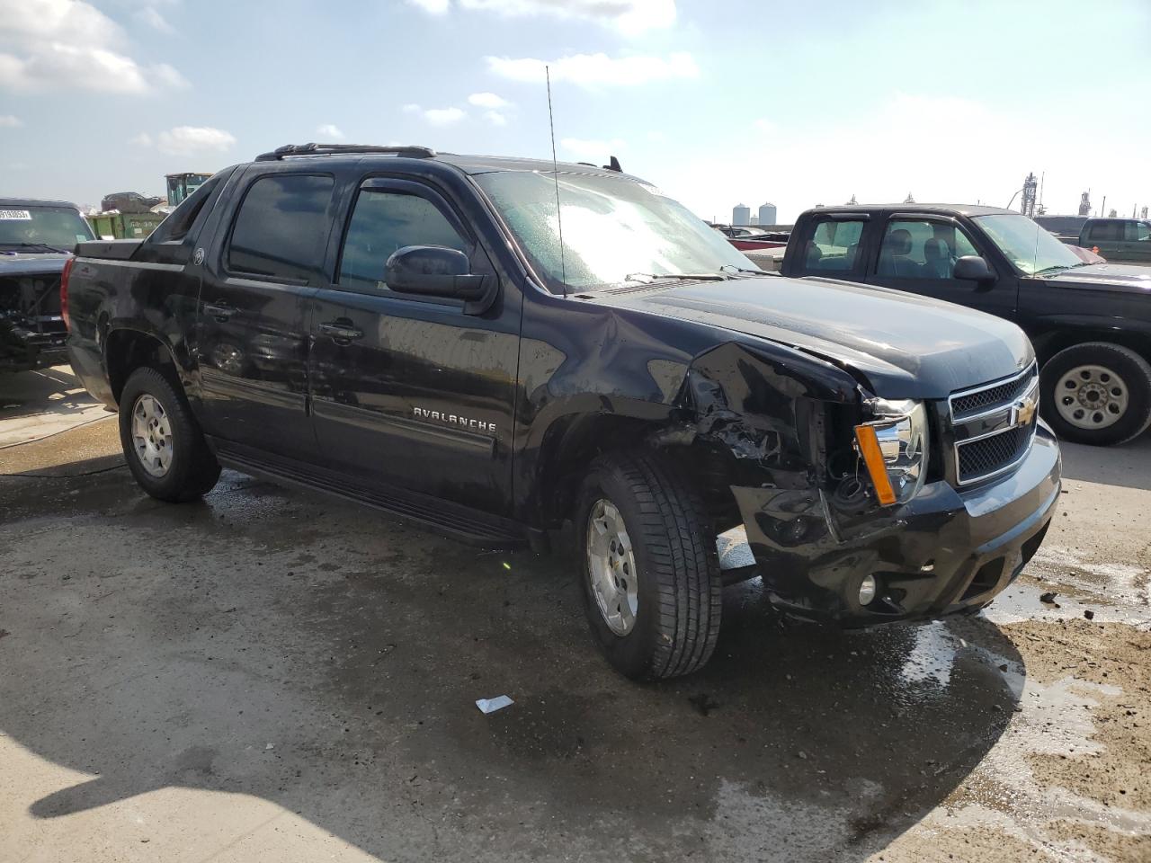 Photo 3 VIN: 3GNMCEE06DG170063 - CHEVROLET AVALANCHE 