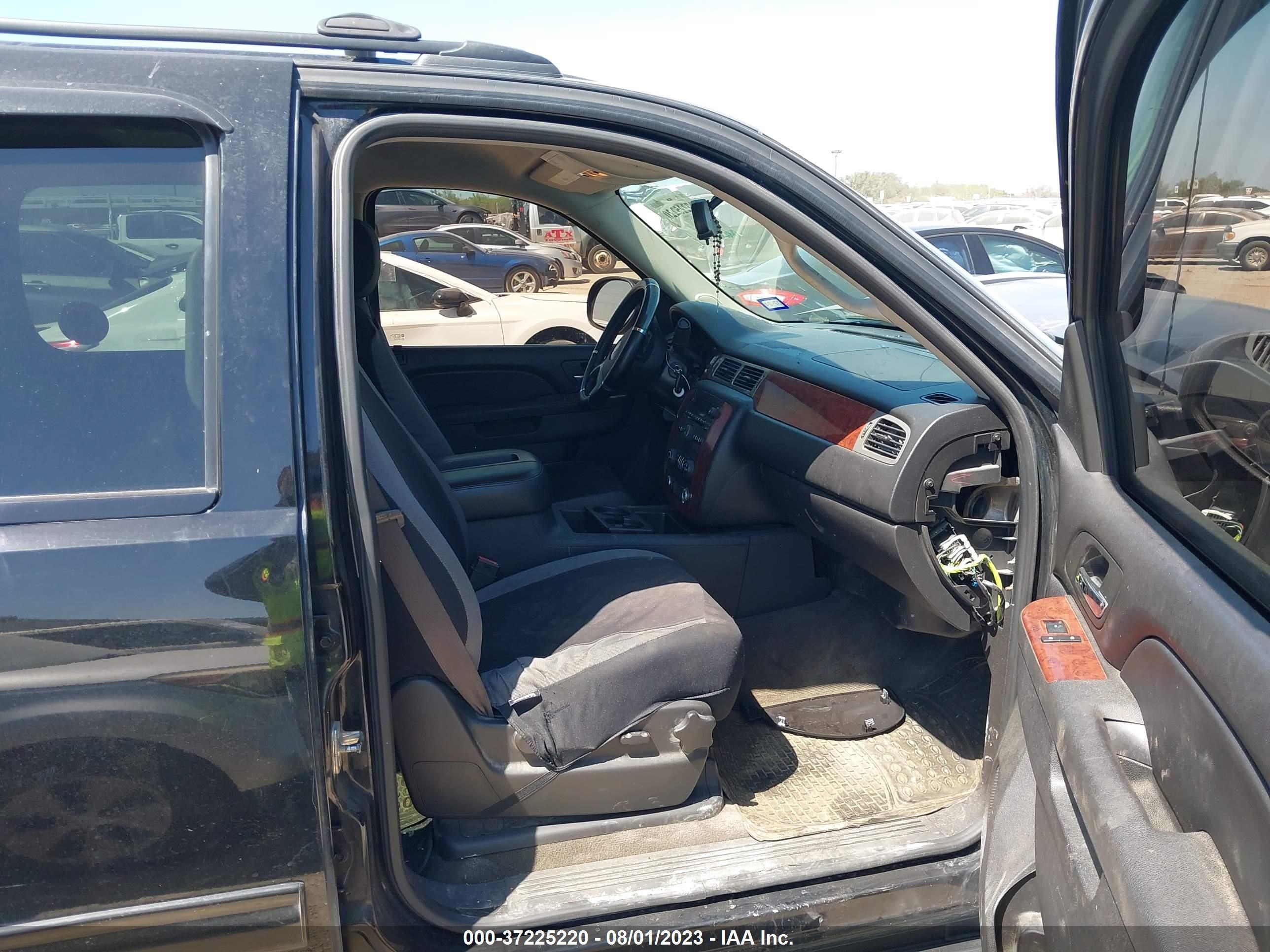 Photo 4 VIN: 3GNMCEE08CG115788 - CHEVROLET AVALANCHE 