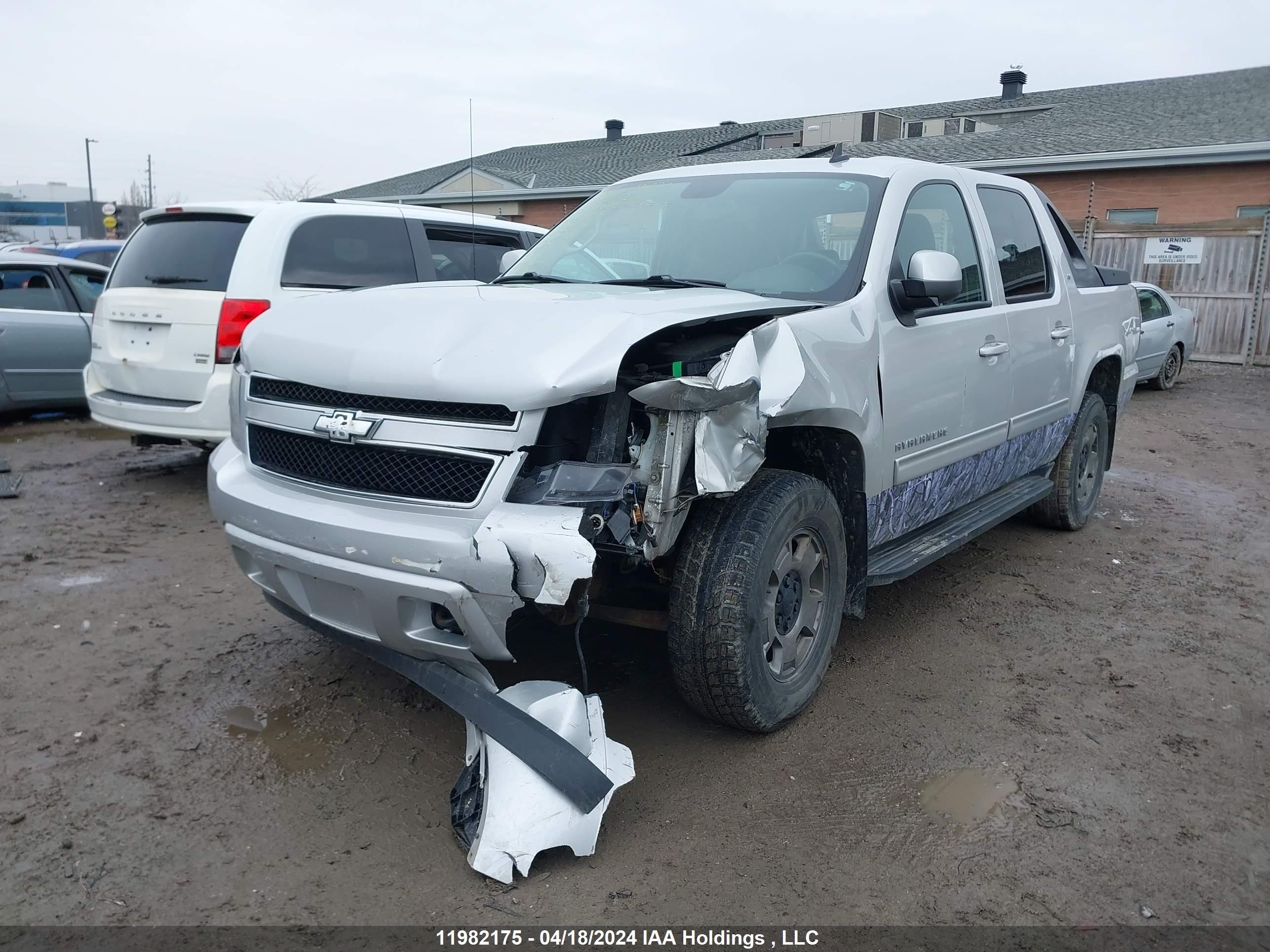 Photo 5 VIN: 3GNMCFE02BG145387 - CHEVROLET AVALANCHE 