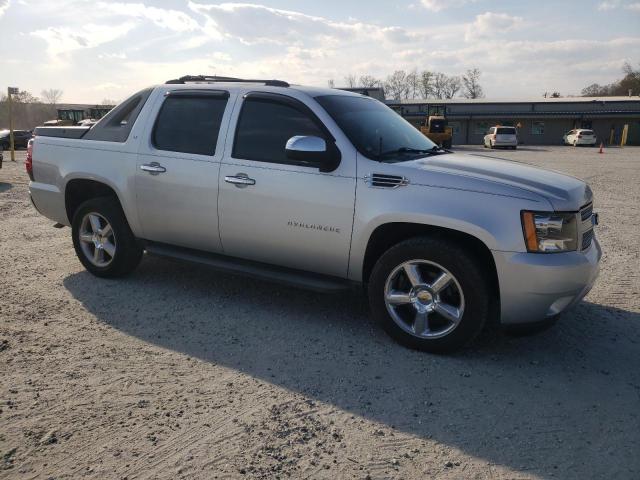 Photo 3 VIN: 3GNMCFE09CG176427 - CHEVROLET AVALANCHE 