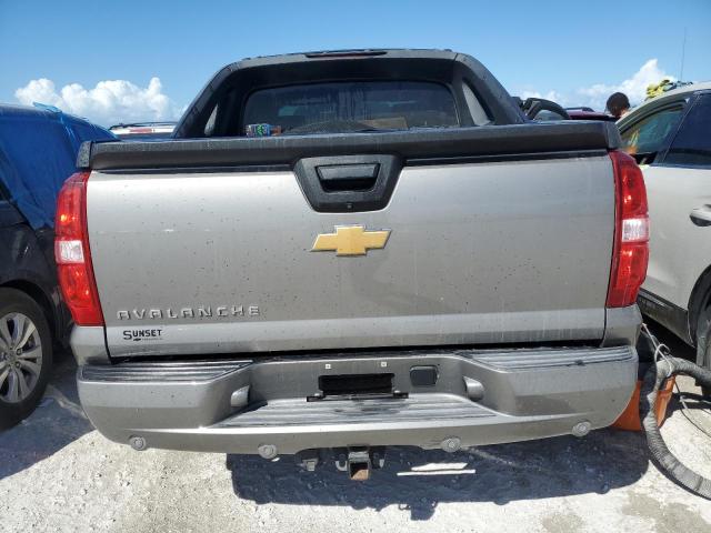 Photo 5 VIN: 3GNMCFE0XCG308840 - CHEVROLET AVALANCHE 