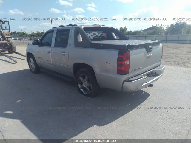 Photo 2 VIN: 3GNMCGE01BG271472 - CHEVROLET AVALANCHE 