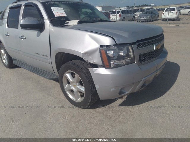 Photo 5 VIN: 3GNMCGE01BG271472 - CHEVROLET AVALANCHE 