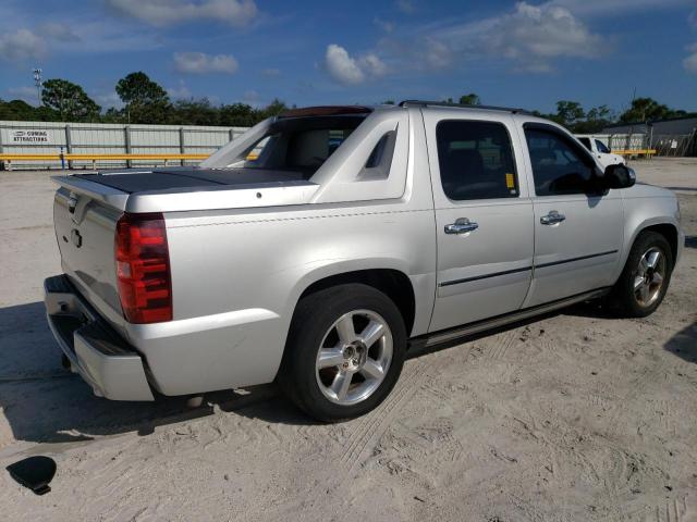 Photo 2 VIN: 3GNMCGE01CG266533 - CHEVROLET AVALANCHE 