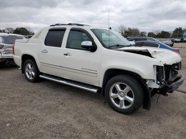 Photo 3 VIN: 3GNMCGE05CG218095 - CHEVROLET AVALANCHE 