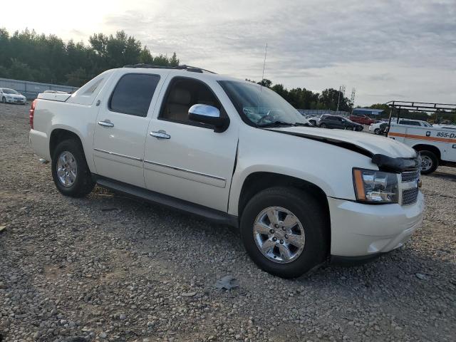 Photo 3 VIN: 3GNMCGE05DG371111 - CHEVROLET AVALANCHE 