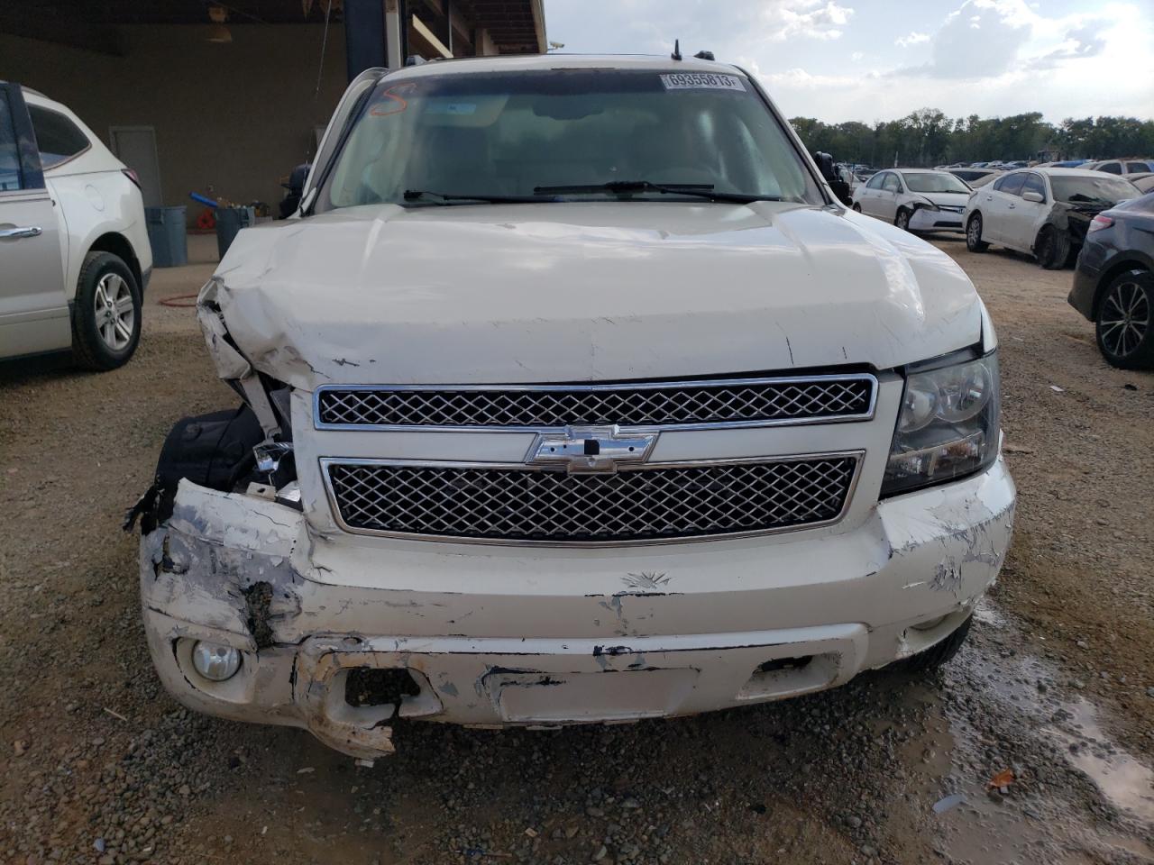 Photo 4 VIN: 3GNMCGE0XDG155917 - CHEVROLET AVALANCHE 