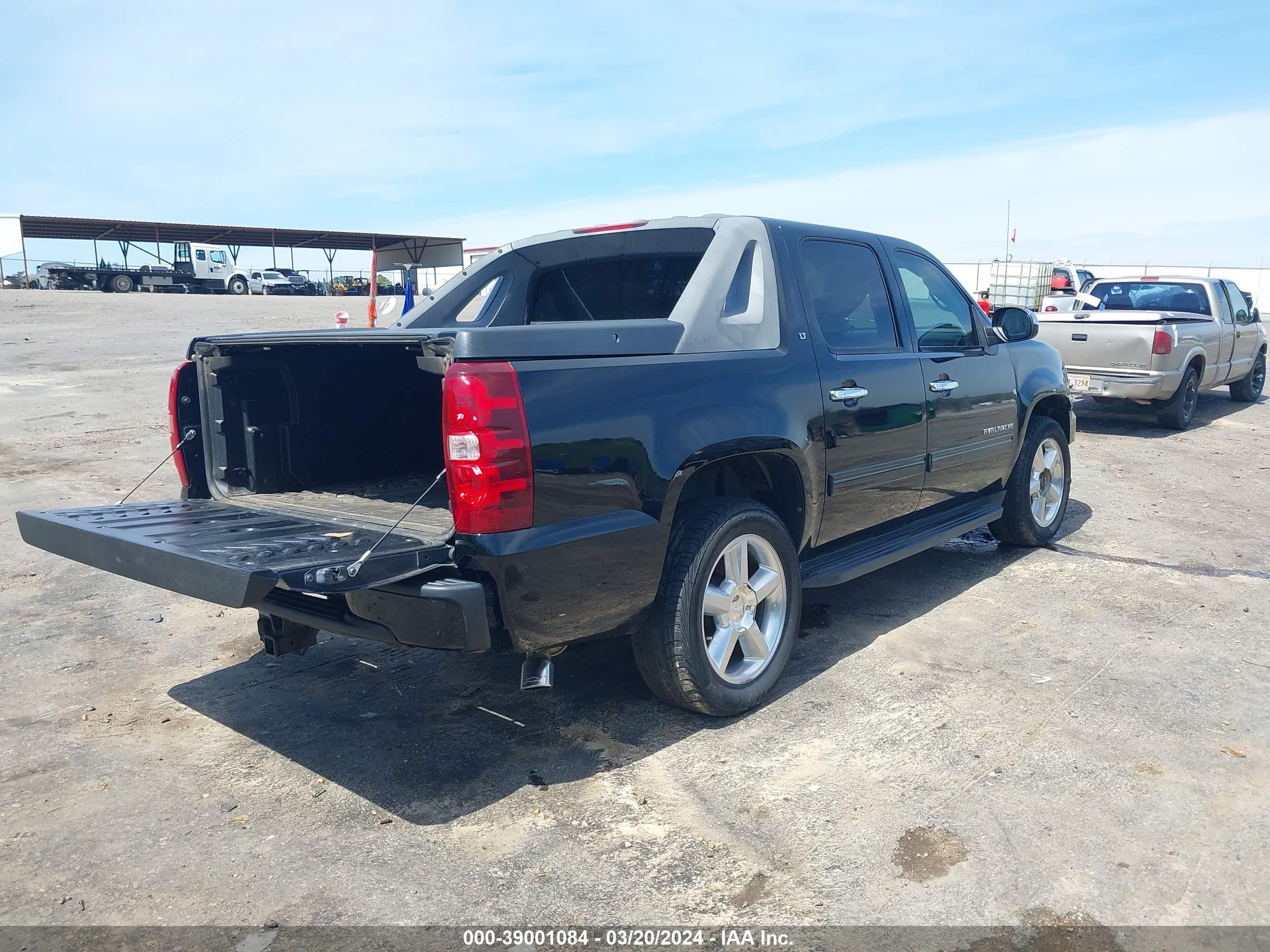 Photo 3 VIN: 3GNNCEE04AG142231 - CHEVROLET AVALANCHE 