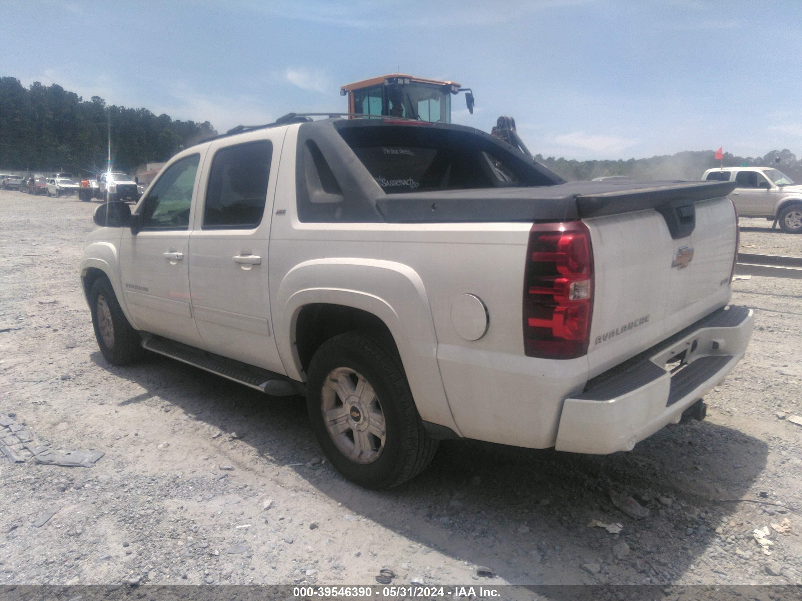 Photo 2 VIN: 3GNNCFE00AG100208 - CHEVROLET AVALANCHE 