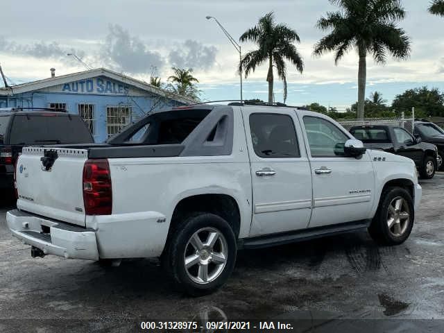 Photo 3 VIN: 3GNTKFE33BG158383 - CHEVROLET AVALANCHE 