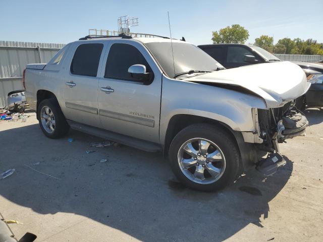 Photo 3 VIN: 3GNTKFE36BG238955 - CHEVROLET AVALANCHE 