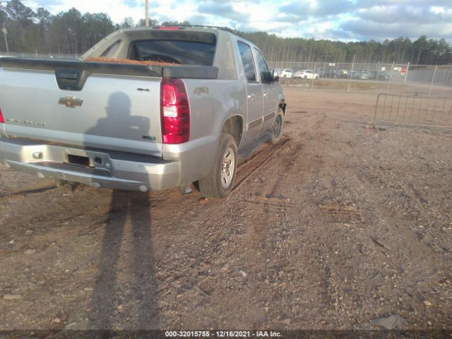 Photo 3 VIN: 3GNTKFE36BG400440 - CHEVROLET AVALANCHE 