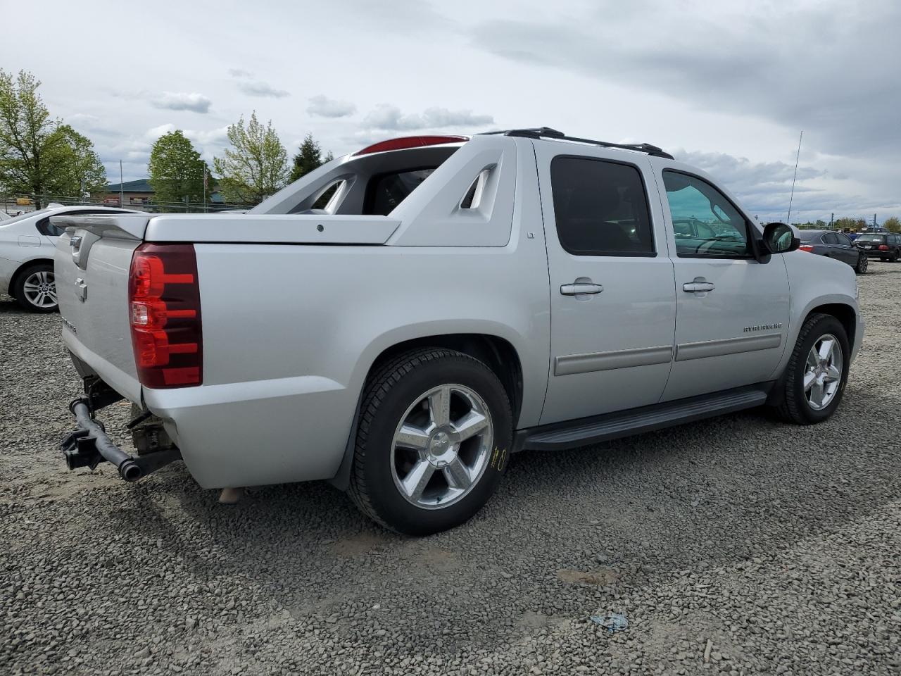 Photo 2 VIN: 3GNTKFE79CG220289 - CHEVROLET AVALANCHE 