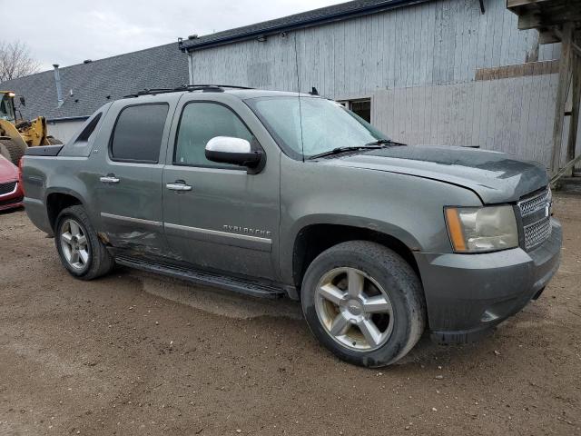 Photo 3 VIN: 3GNTKGE30BG115772 - CHEVROLET AVALANCHE 